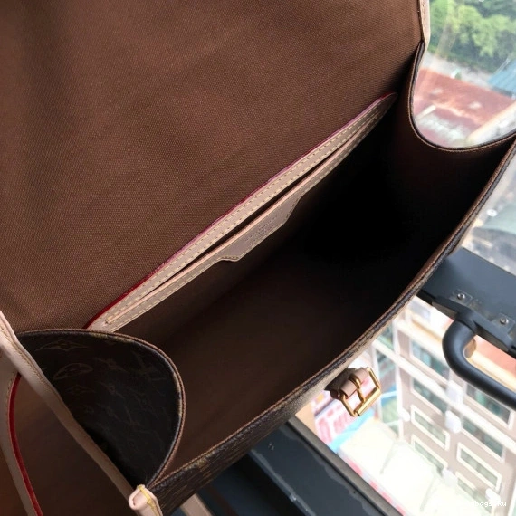 Vuitton Messenger Louis 0601